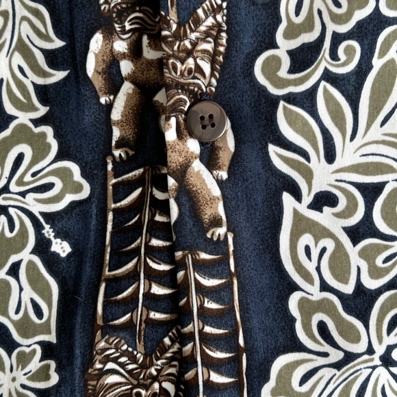Pipeline Aloha Shirt Navy and Khaki Tiki Floral Button Up Size Small - Picture 6 of 12
